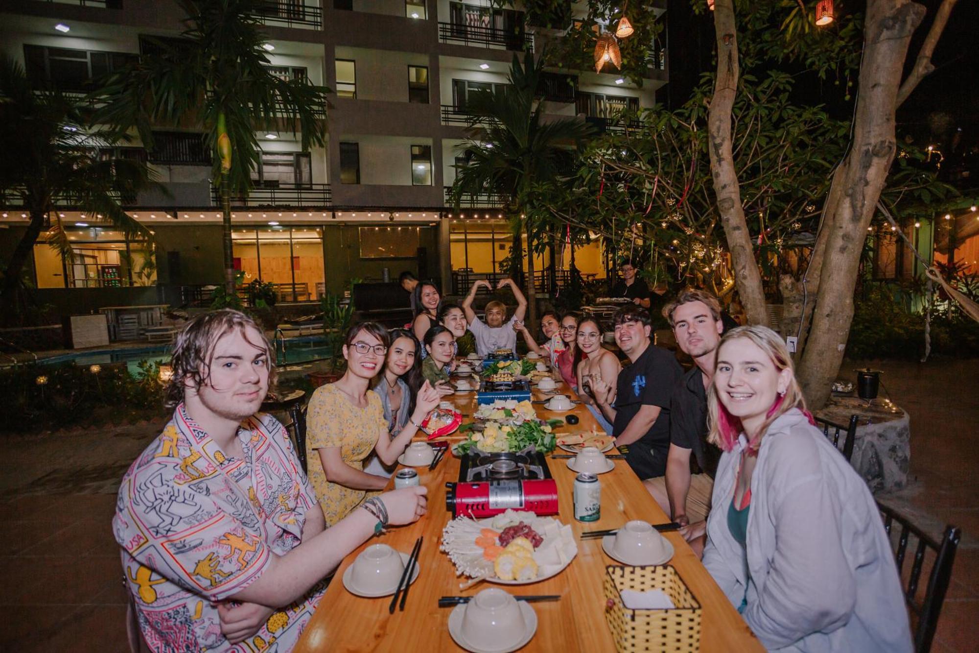 Republic Hostel Cat Ba Xuan Dam Экстерьер фото